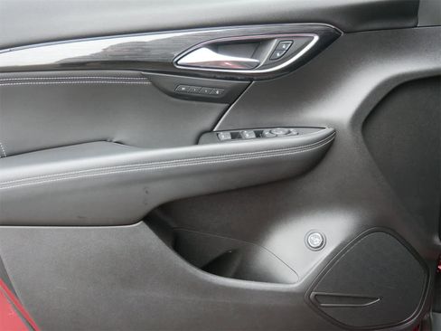 Used 2023 Buick Envision Essence w/ Sport Touring Package image 9