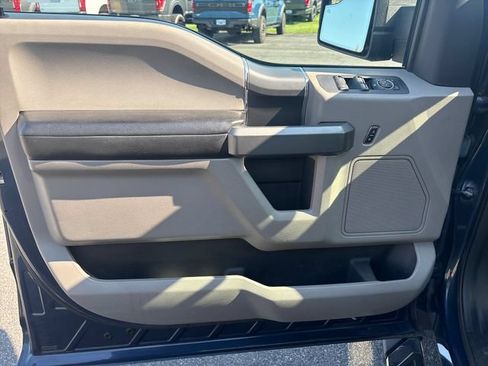 Used 2016 Ford F150 XLT w/ Equipment Group 302A Luxury AWD/4WD image 17