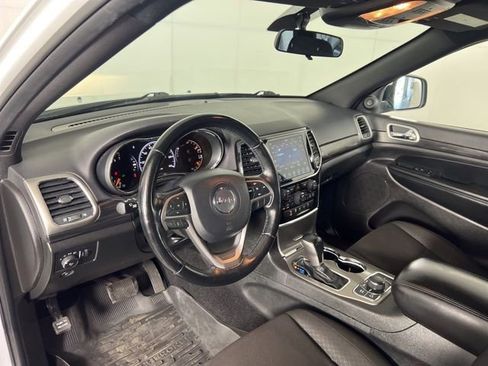 Used 2021 Jeep Grand Cherokee Laredo w/ All-Weather Capability Group image 13