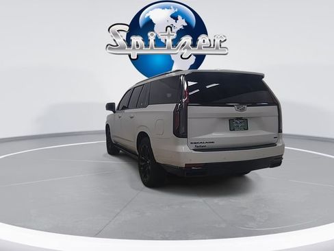Used 2024 Cadillac Escalade ESV Sport Platinum w/ LPO, ONYX Package image 10