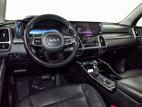 Used 2023 Kia Sorento SX AWD/4WD image 7