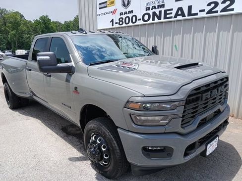 New 2026 RAM 3500 Big Horn AWD/4WD image 1