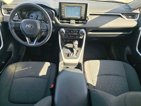Certified 2020 Toyota RAV4 XLE w/ XLE Grade Weather Package AWD/4WD image 18