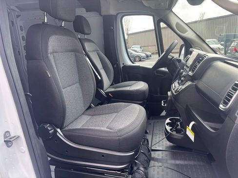 New 2026 RAM ProMaster 3500 w/ Quick Order Package 22G SLT image 10