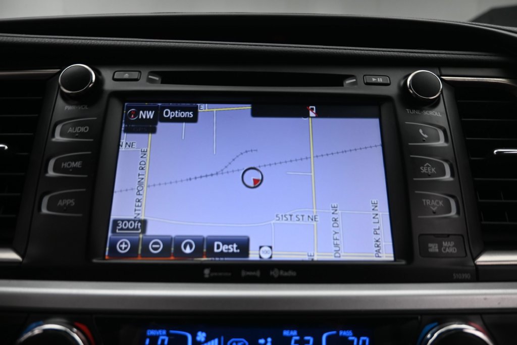 Used 2019 Toyota Highlander SE AWD/4WD image 21