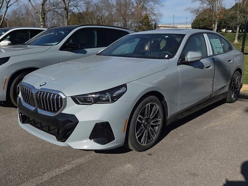 New 2026 BMW 530i xDrive xDrive w/ M Sport Package image 10