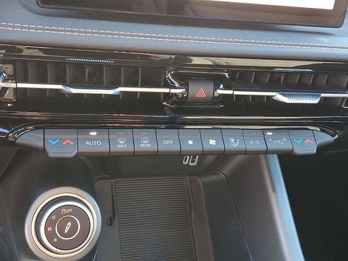 New 2025 Alfa Romeo Tonale w/ Premium Package image 12