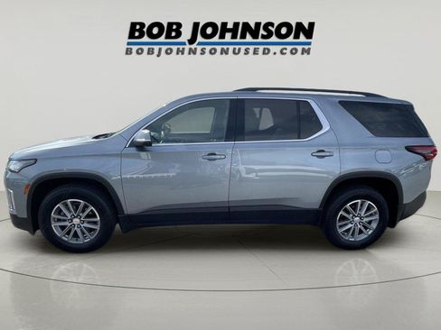 Used 2023 Chevrolet Traverse LT AWD/4WD image 6