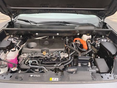 Used 2025 Toyota RAV4 LE AWD/4WD image 27