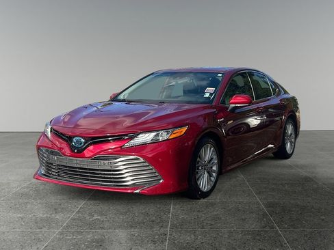 Used 2020 Toyota Camry XLE w/ Driver Assist Package image 3