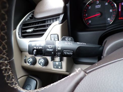 Used 2015 GMC Yukon XL SLE w/ Convenience Package image 21