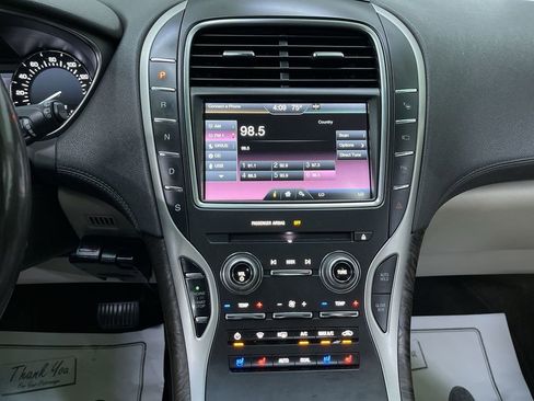 Used 2016 Lincoln MKX Reserve w/ Technology Package image 21