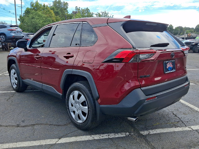 Certified 2024 Toyota RAV4 LE AWD/4WD image 3