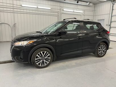Used 2021 Nissan Kicks SV