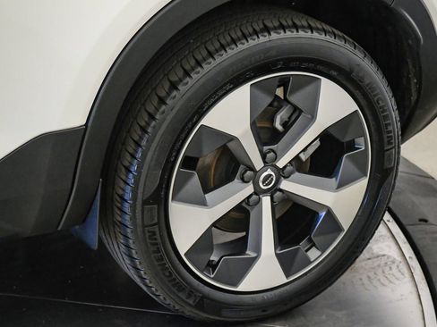 Certified 2026 Volvo XC40 B5 Plus AWD/4WD image 11