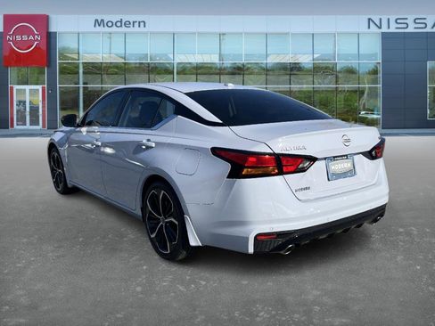 New 2025 Nissan Altima 2.5 SR image 6