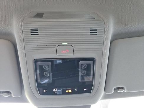 Used 2025 Volkswagen Atlas SE FWD image 27