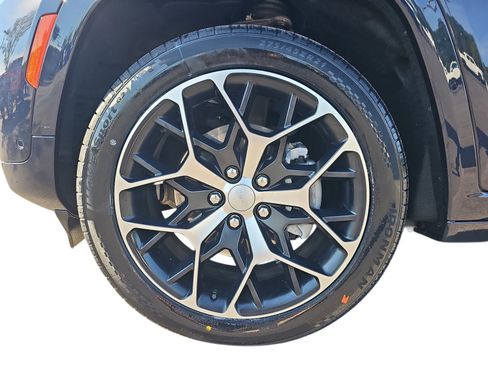 Used 2022 Jeep Grand Cherokee Summit AWD/4WD image 28