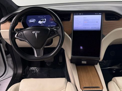Used 2020 Tesla Model X Long Range image 30
