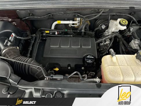 Used 2021 Chevrolet Trax LT AWD/4WD image 30