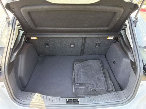 Used 2016 Ford Focus SE w/ Equipment Group 201A FWD image 20