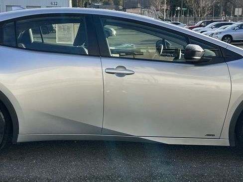 Certified 2025 Toyota Prius LE image 4