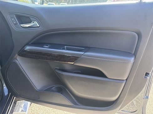 Used 2015 GMC Canyon SLT image 15