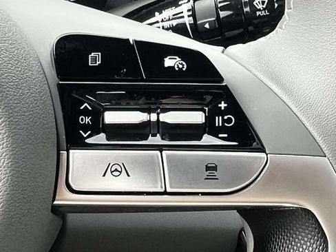 Certified 2026 Hyundai Elantra SEL Sport Premium FWD image 24