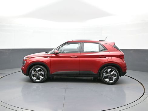 Certified 2023 Hyundai Venue SEL FWD image 9