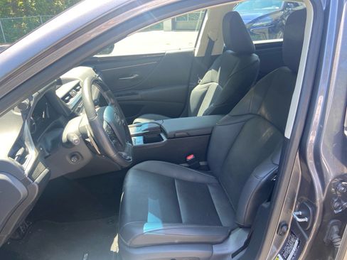 Used 2021 Lexus ES 350 w/ Premium Package FWD image 2