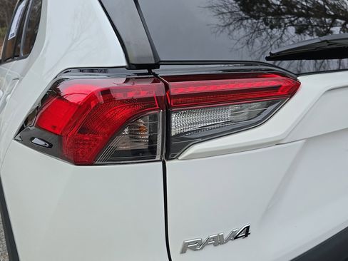 Used 2019 Toyota RAV4 XLE image 34