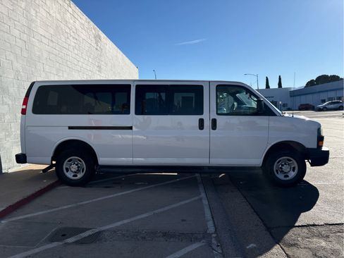 Used 2023 Chevrolet Express 3500 LS image 7