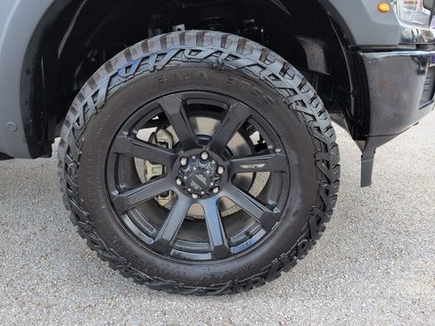 Used 2018 Ford F150 Lariat w/ Equipment Group 502A Luxury AWD/4WD image 10