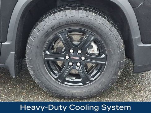 Used 2022 GMC Acadia AT4 w/ Technology Package image 28