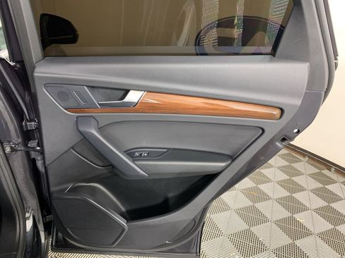 Used 2023 Audi Q5 2.0T Premium w/ Convenience Package image 38