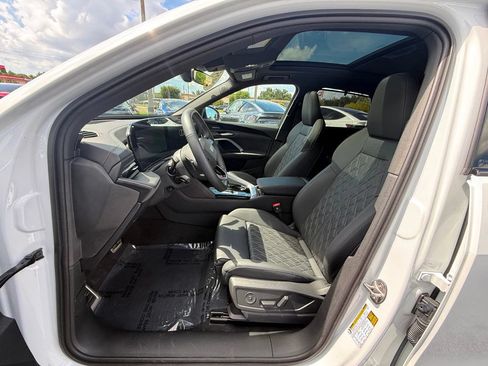 Used 2025 Audi SQ5 Premium Plus AWD/4WD image 10