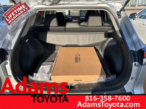 New 2026 Toyota Corolla Cross LE image 7