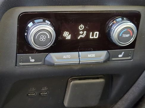 New 2026 GMC Acadia Denali Ultimate AWD/4WD image 35