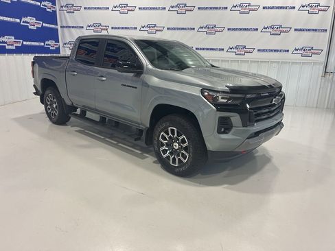Used 2026 Chevrolet Colorado Z71 w/ Technology Package AWD/4WD image 16