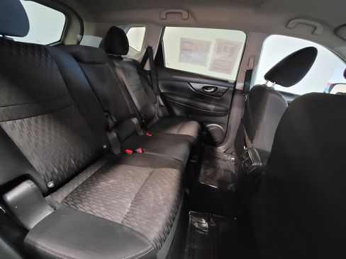 Used 2018 Nissan Rogue SV w/ Premium Package image 7