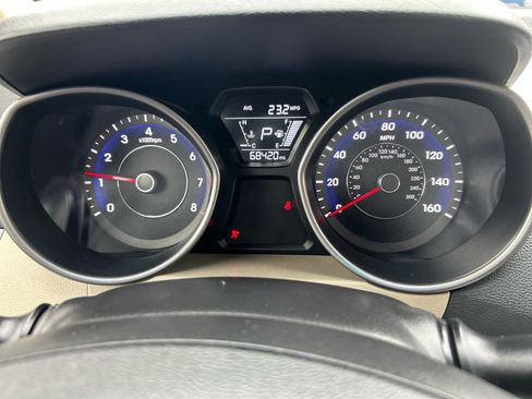 Used 2014 Hyundai Elantra SE w/ Option Group 02 image 12