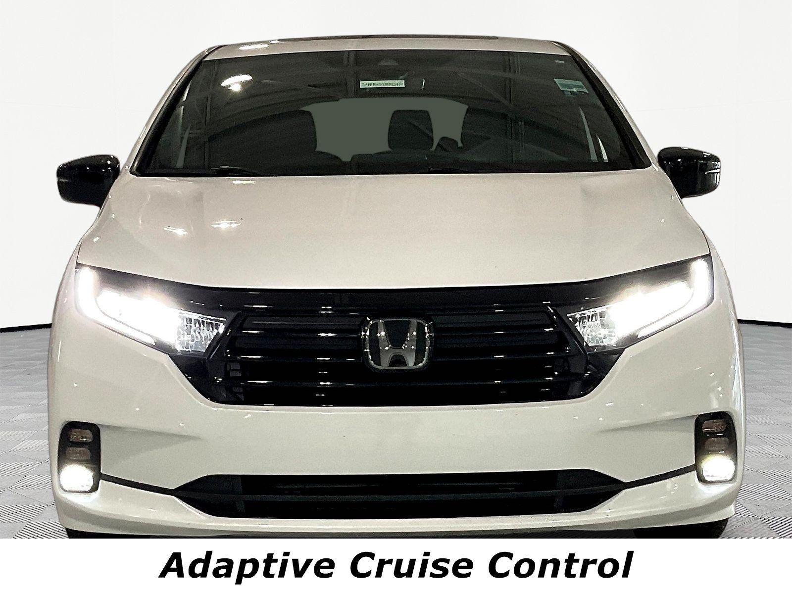 Used 2024 Honda Odyssey Sport image 2
