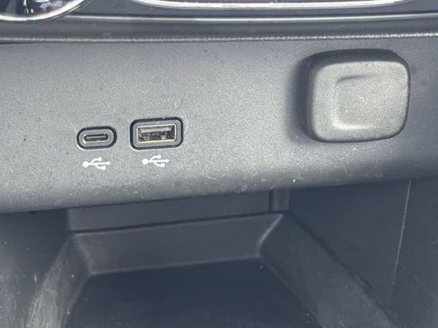 Used 2024 Buick Encore GX Preferred AWD/4WD image 7