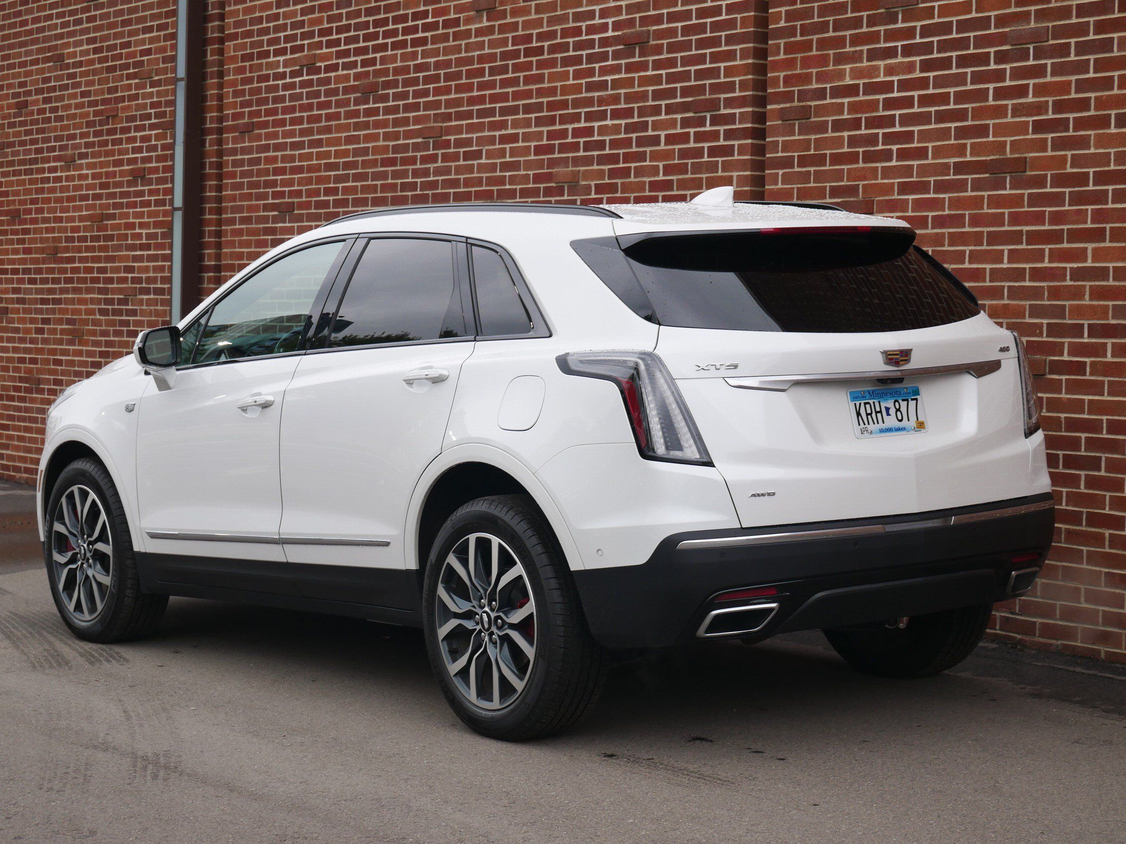 Used 2023 Cadillac XT5 Sportv w/ Technology Package AWD/4WD image 3