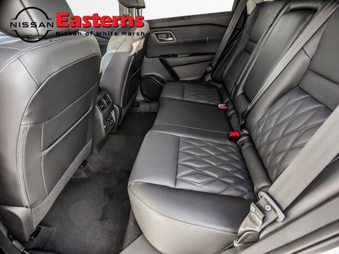 New 2026 Nissan Rogue Platinum image 24