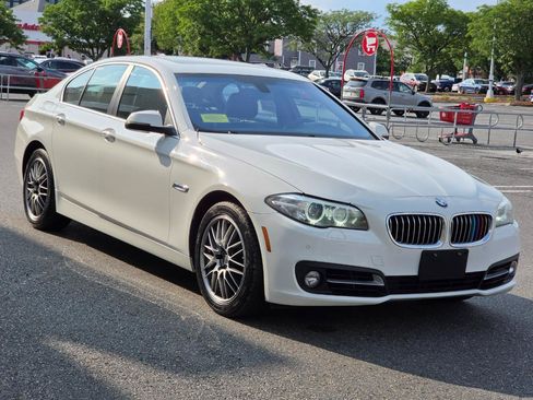 Used 2015 BMW 528i xDrive Sedan AWD/4WD image 3