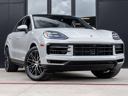 Certified 2026 Porsche Cayenne Coupe image 6