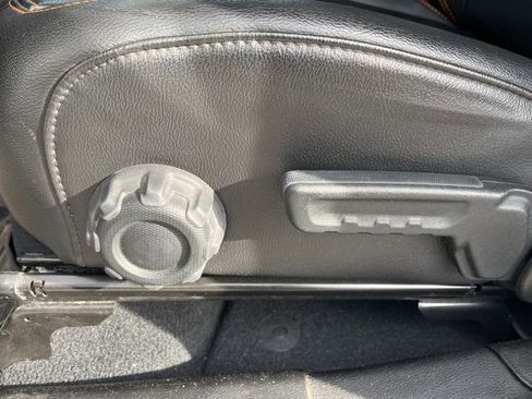 Used 2023 Jeep Gladiator Mojave w/ Cold Weather Group image 14