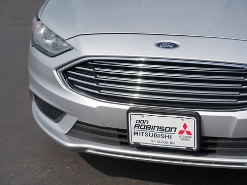 Used 2017 Ford Fusion S FWD image 9