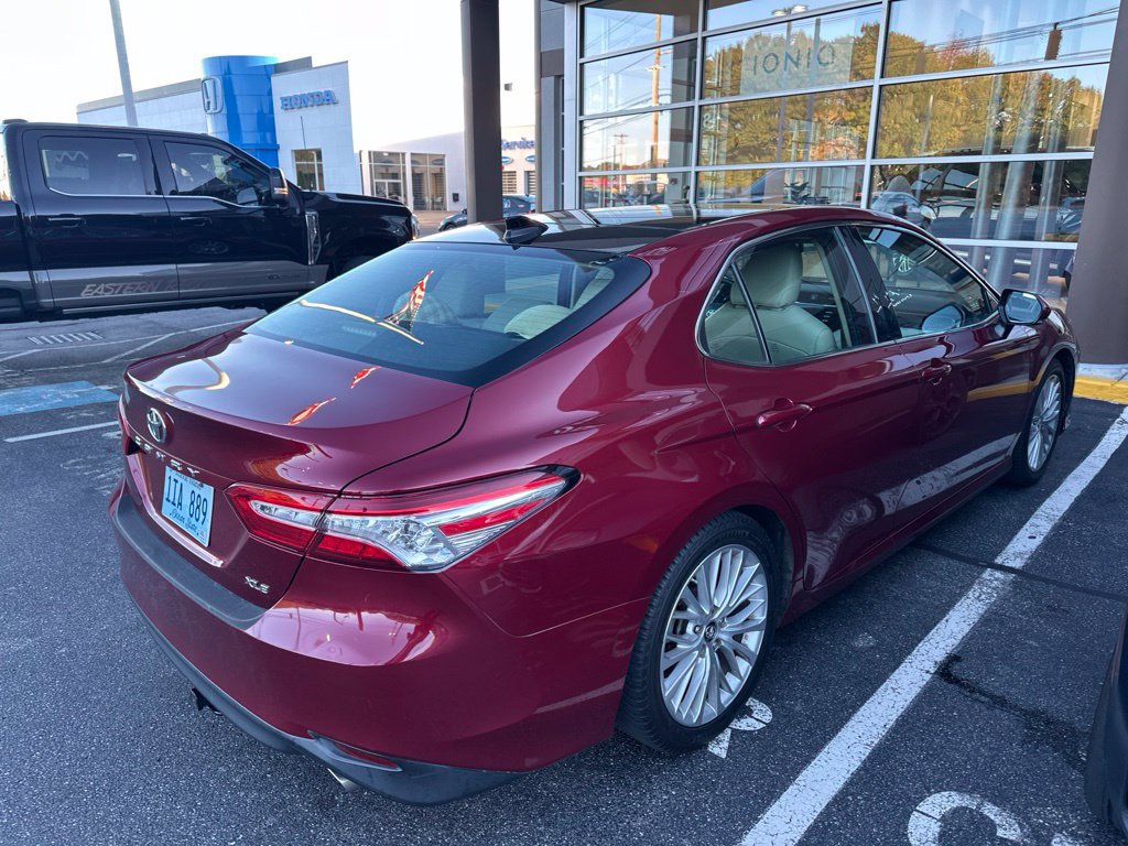 Used 2019 Toyota Camry XLE FWD image 4
